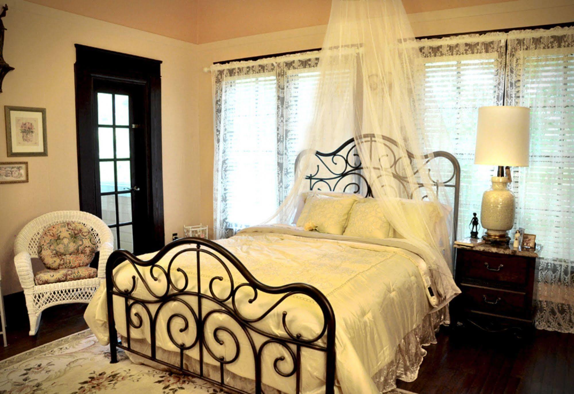 Texas Forest Country Retreat Huntington Εξωτερικό φωτογραφία